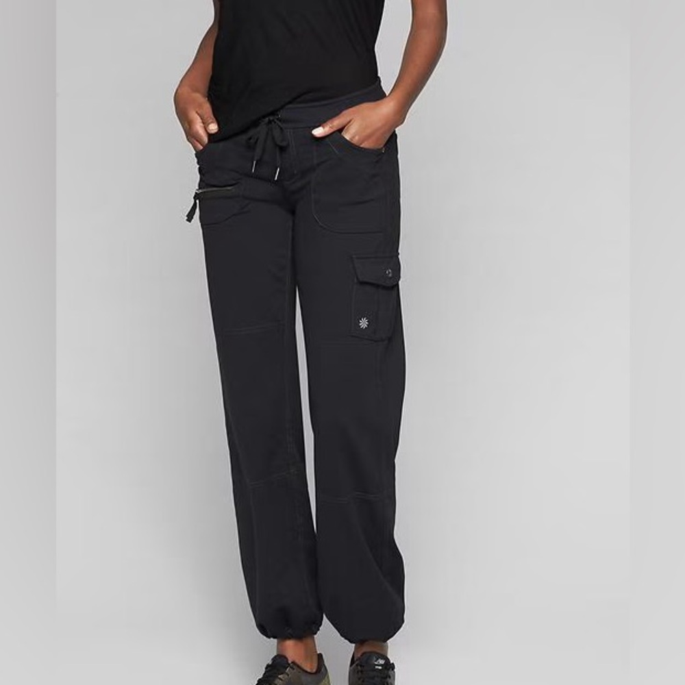 Athleta Bettona Boyfriend Cargo Jogger Pants Black Utility Size M